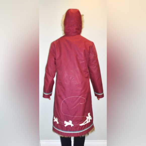 Vintage Yukon Parka with Fur, Dogsled Appliqué and Floral Needlework - Picture 2 of 6